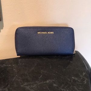 Michael Kors Navy wallet